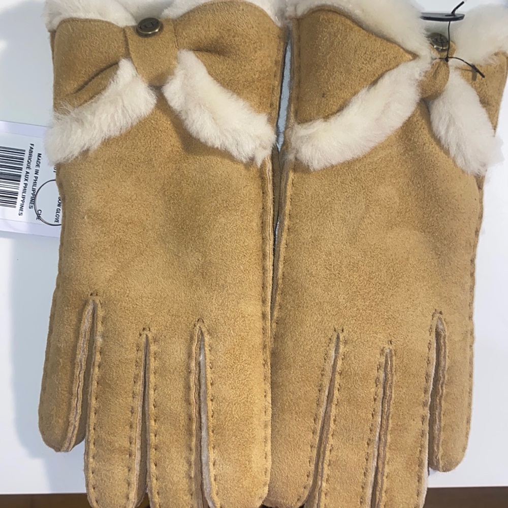 NEW Women UGG Gloves